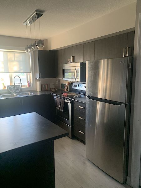 Calgary 2 bedrooms Condo Unit for rent. Property photo: 494029-2