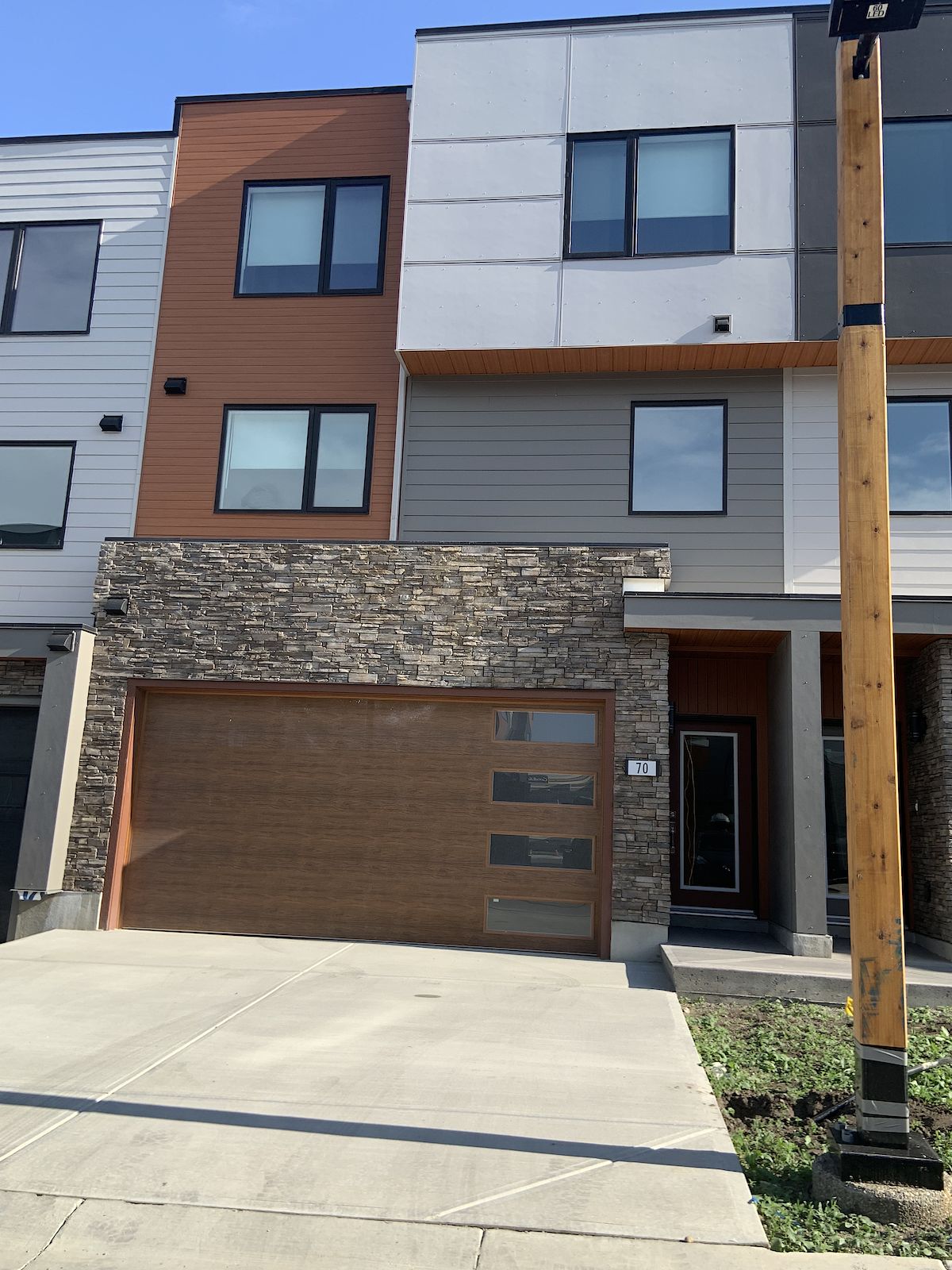 Calgary 3 bedrooms Townhouse for rent. Property photo: 494798-1
