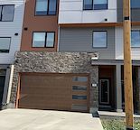 3 Bedroom Townhouse in Beautiful community of Trinity Hills SW with A/C
