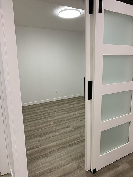 Calgary 1 bedroom Basement for rent. Property photo: 494989-3