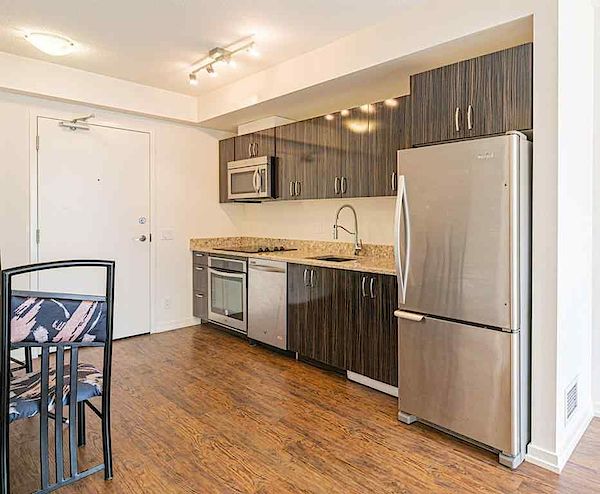 Calgary 2 bedrooms Condo Unit for rent. Property photo: 496322-2