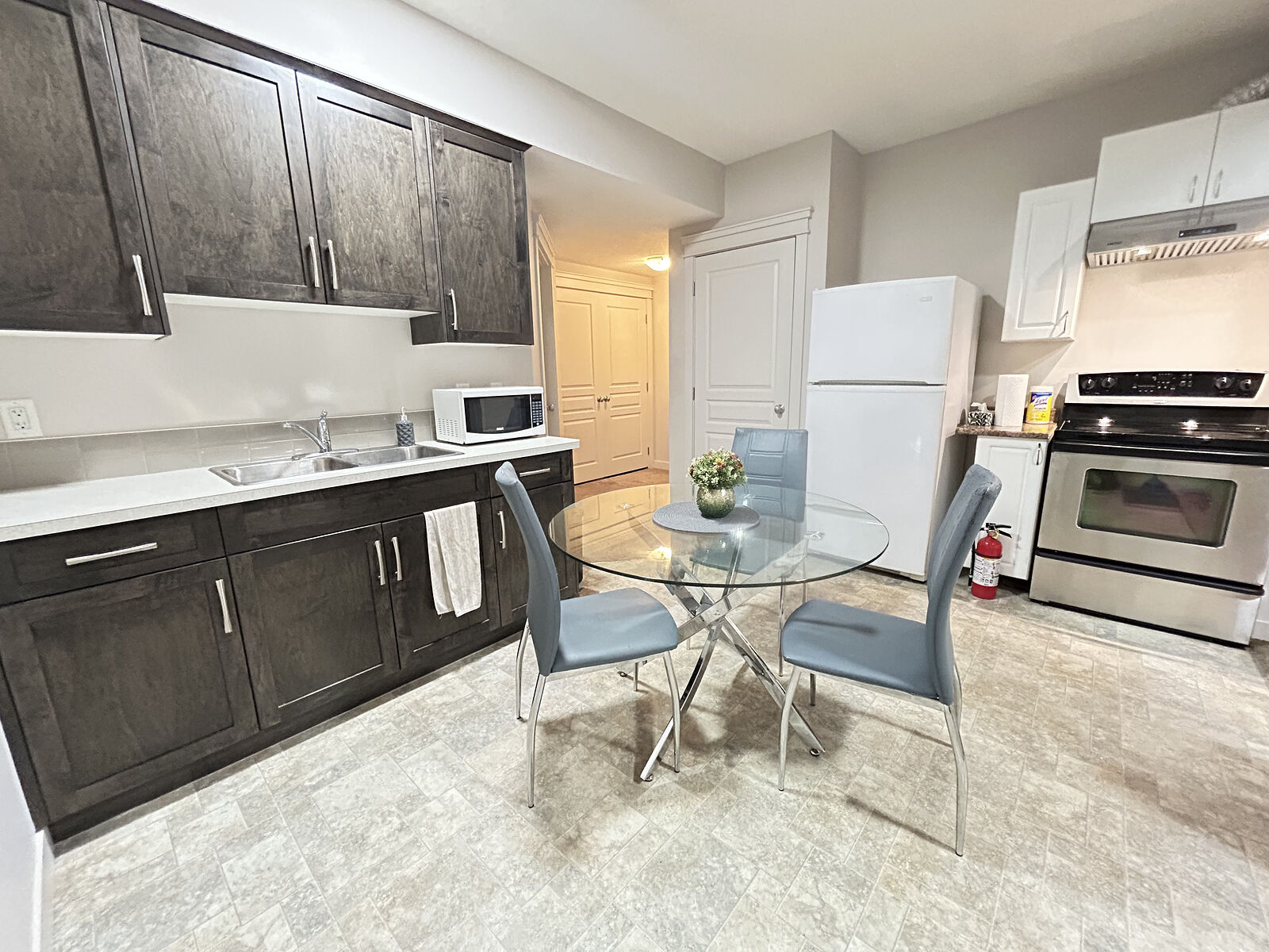 Calgary 2 bedrooms Basement for rent. Property photo: 497225-1