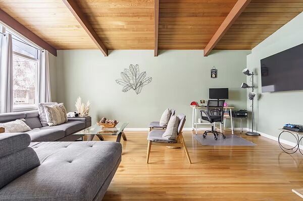 Calgary 3 bedrooms Main Floor for rent. Property photo: 497297-2