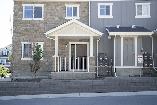 Calgary 3 bedrooms Townhouse for rent. Property photo: 497718-2