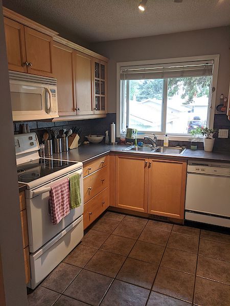 Calgary 3 + Den bedrooms House for rent. Property photo: 49822-3