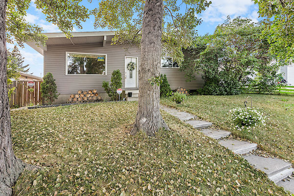 Calgary 5 bedrooms House for rent. Property photo: 498361-2