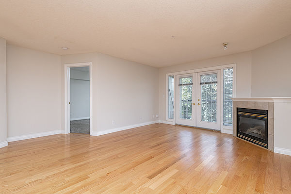 Calgary 2 bedrooms Condo Unit for rent. Property photo: 499293-2