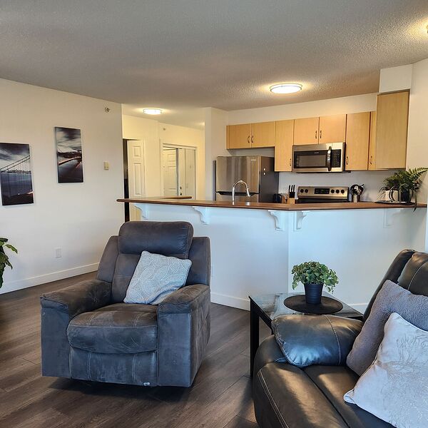 All-Inclusive Executive Two Bedroom Condo Downtown Calgary