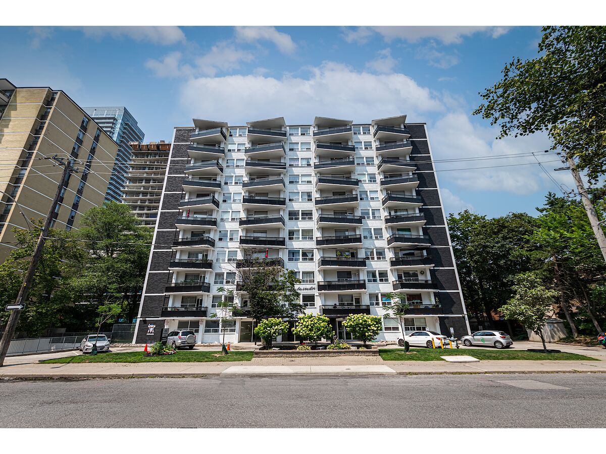 Toronto 2 bedrooms Apartment for rent. Property photo: 499713-1
