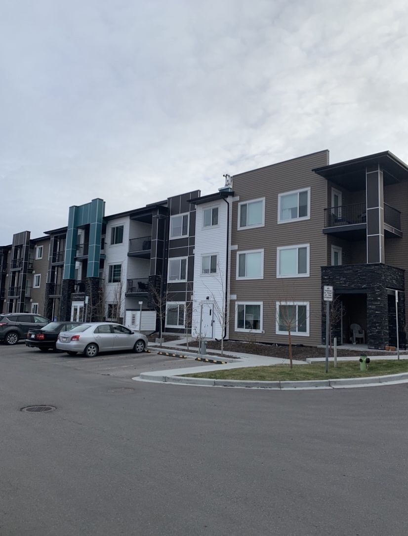 Calgary 2 + Den bedrooms Condo Unit for rent. Property photo: 499947-1