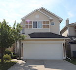 Two story single house in Royal oak available now
