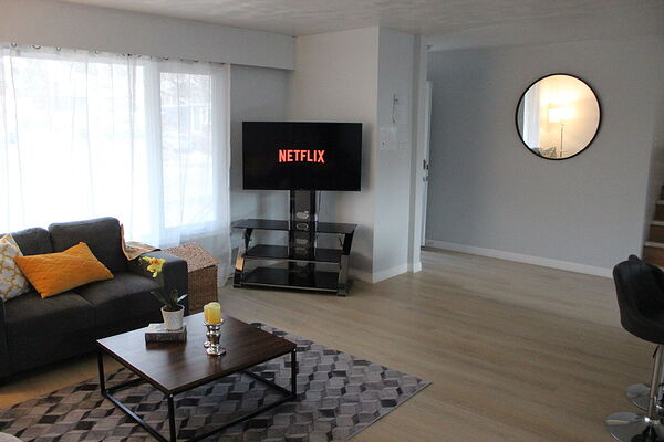 Calgary 3 bedrooms Main Floor for rent. Property photo: 500318-3