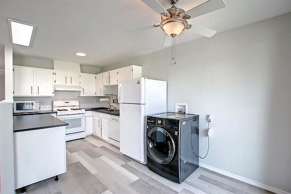 Calgary 2 bedrooms Main Floor for rent. Property photo: 500503-2