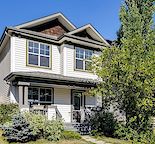 Lovely 2-Storey House with Double Garage, 7 mins walk to C-Train