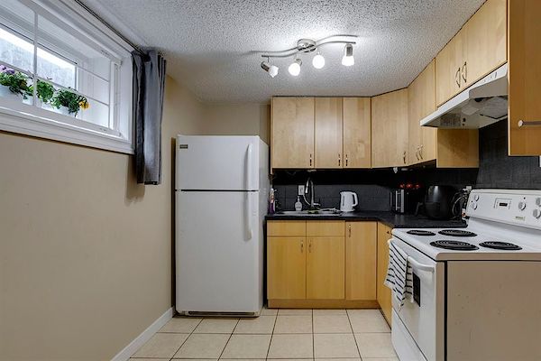 Calgary 2 bedrooms Basement for rent. Property photo: 501574-2