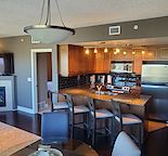 Immaculate 2 bedroom FURNISHED condo; Utilities & underground parking INCL.