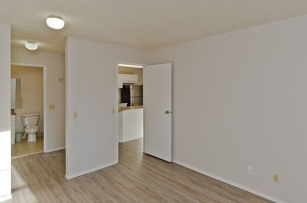 Calgary 2 bedrooms Apartment for rent. Property photo: 503110-3