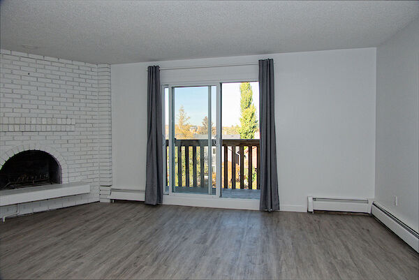 Calgary 3 bedrooms Condo Unit for rent. Property photo: 503912-3