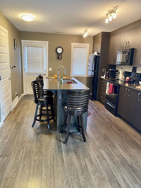 Calgary 2 bedrooms Townhouse for rent. Property photo: 504004-2