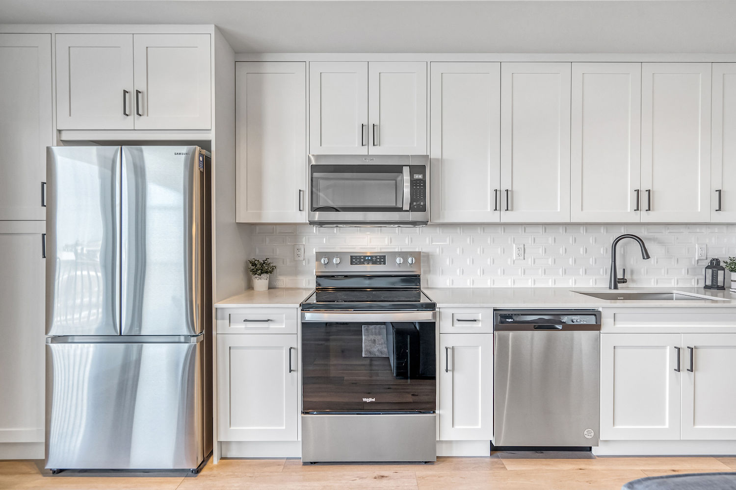 Calgary 1 bedroom Condo Unit for rent. Property photo: 504289-1