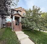 Welcoming Three Bedroom Single Family Home in Evanston