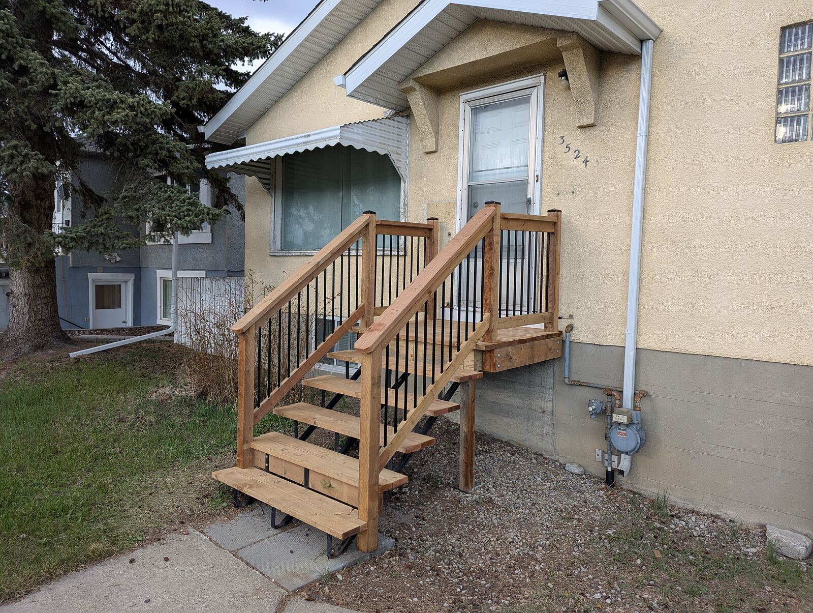 Calgary 2 bedrooms Main Floor for rent. Property photo: 505750-1