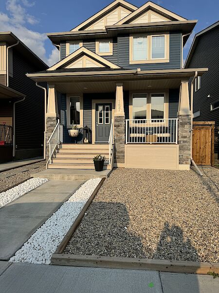 Calgary 3 + Den bedrooms House for rent. Property photo: 506659-2