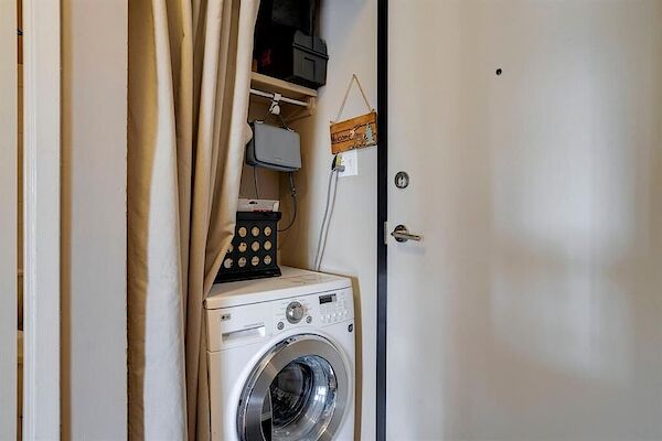Calgary 1 bedroom Apartment for rent. Property photo: 507733-3