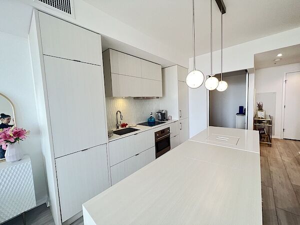 Calgary 1 + Den bedrooms Condo Unit for rent. Property photo: 508084-2