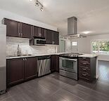 2 BEDS/1 BATH IN AN AWESOME DOWNTOWN LOCATION