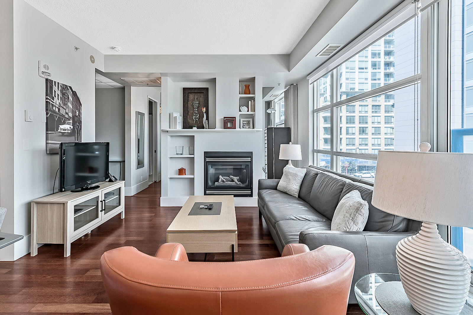 Calgary 1 bedroom Condo Unit for rent. Property photo: 511538-1