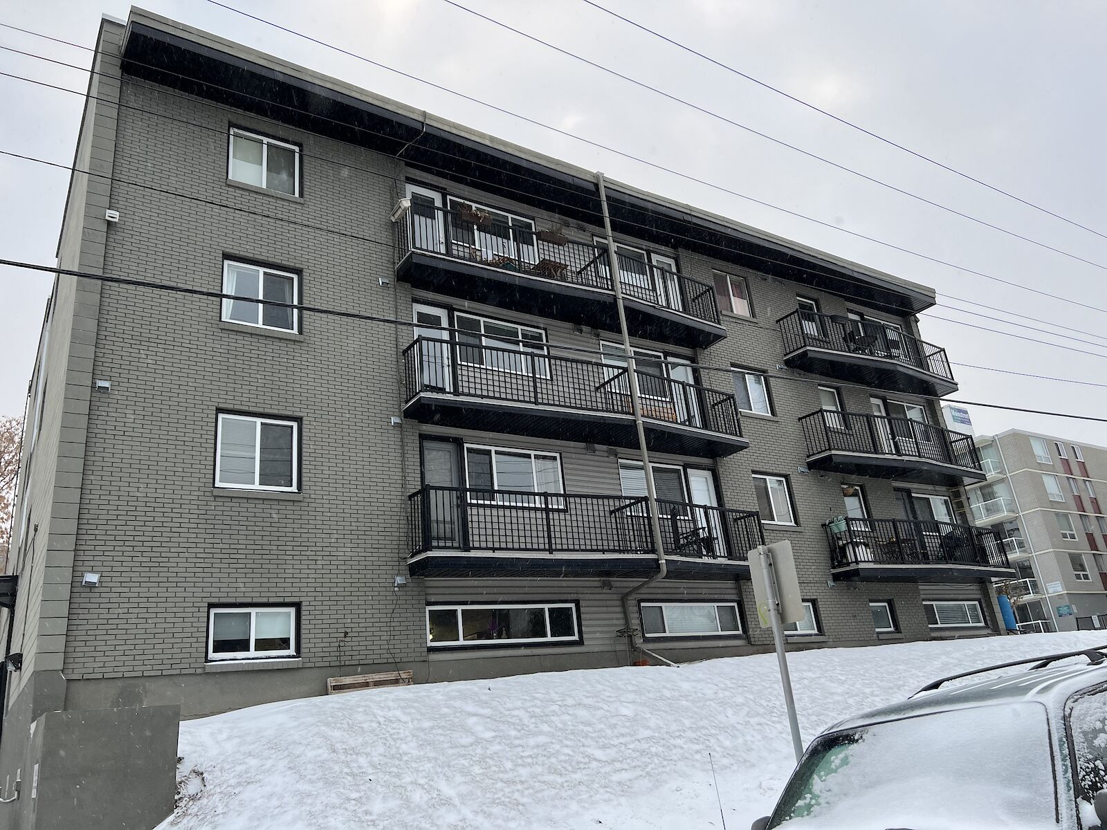 Calgary 2 bedrooms Room For Rent for rent. Property photo: 511563-1