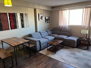 Calgary 2 bedrooms Room For Rent for rent. Property photo: 511563-3