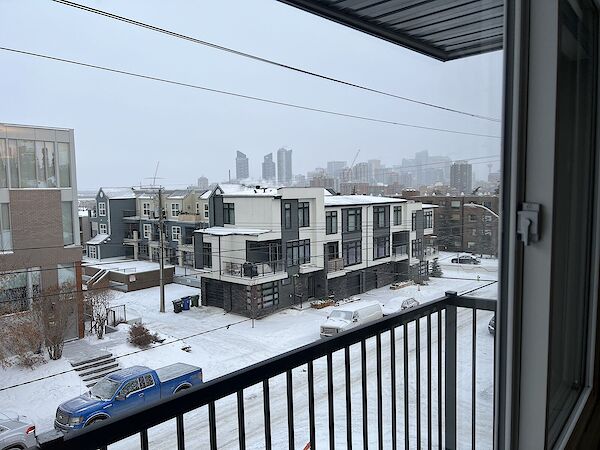 Calgary 2 bedrooms Room For Rent for rent. Property photo: 511563-2