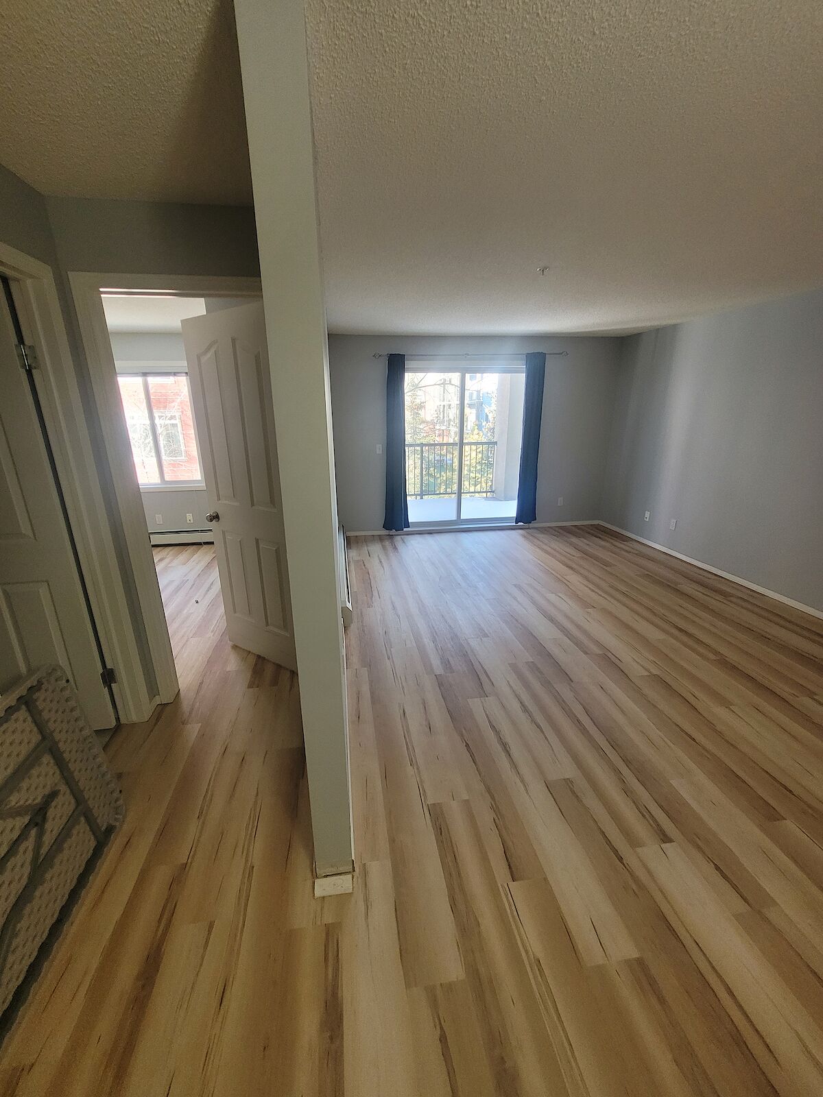 Airdrie 2 bedrooms Apartment for rent. Property photo: 512144-1