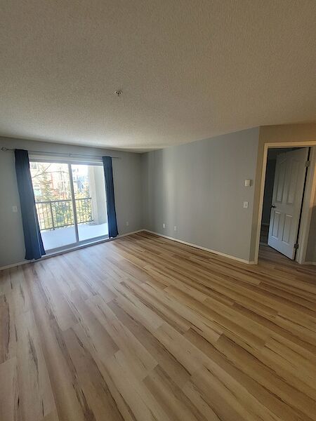 Airdrie 2 bedrooms Apartment for rent. Property photo: 512144-2