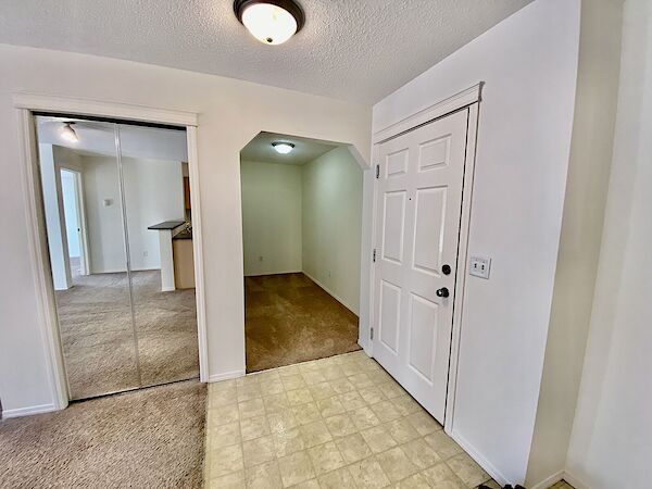 Calgary 2 bedrooms Apartment for rent. Property photo: 512370-2
