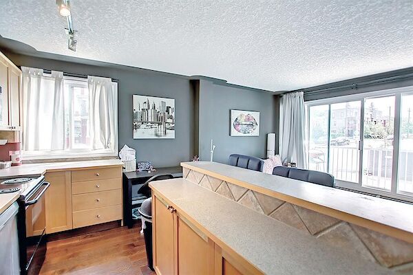 Calgary 1 bedroom Condo Unit for rent. Property photo: 512423-3