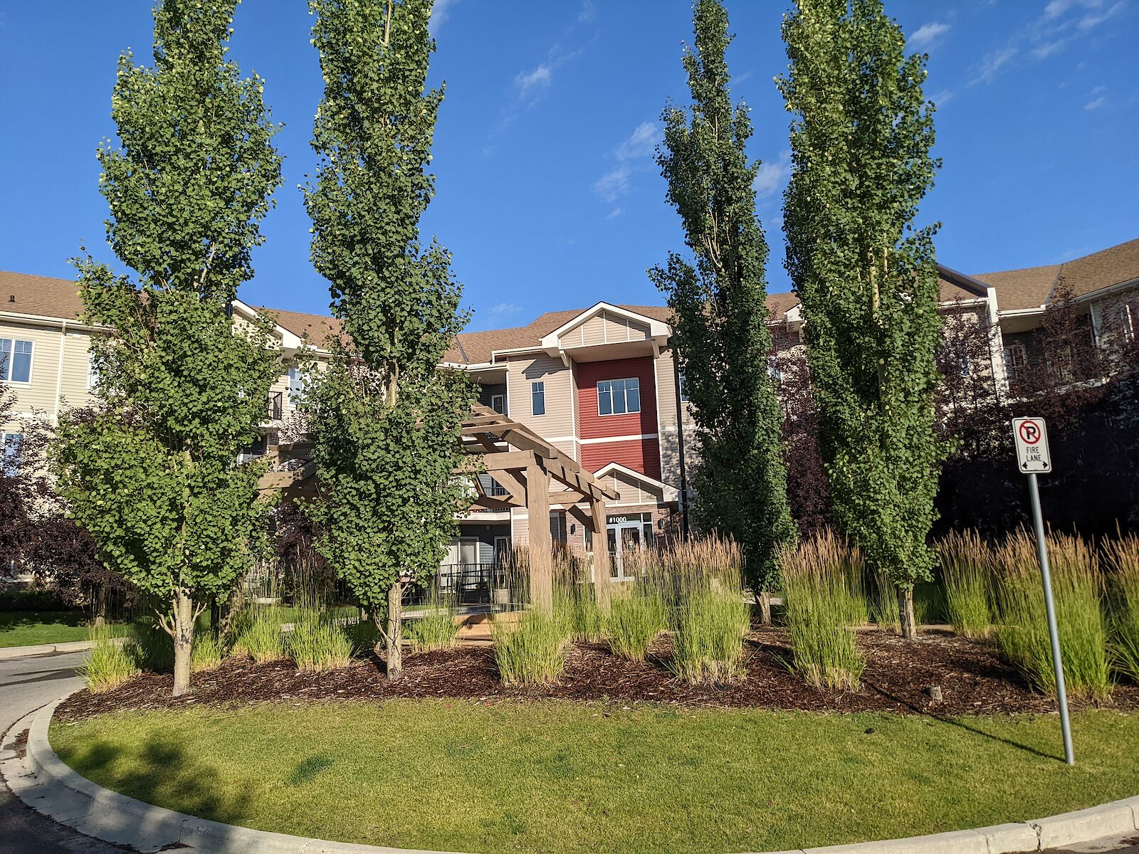 Calgary 2 bedrooms Condo Unit for rent. Property photo: 513262-1