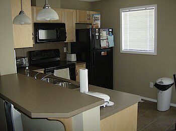 Calgary 2 bedrooms Townhouse for rent. Property photo: 513397-2