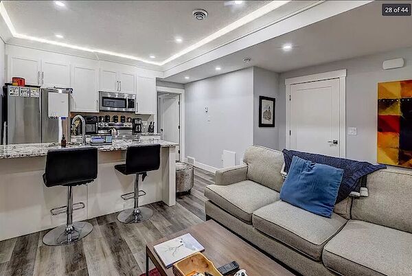 Calgary 2 bedrooms Basement for rent. Property photo: 513996-3