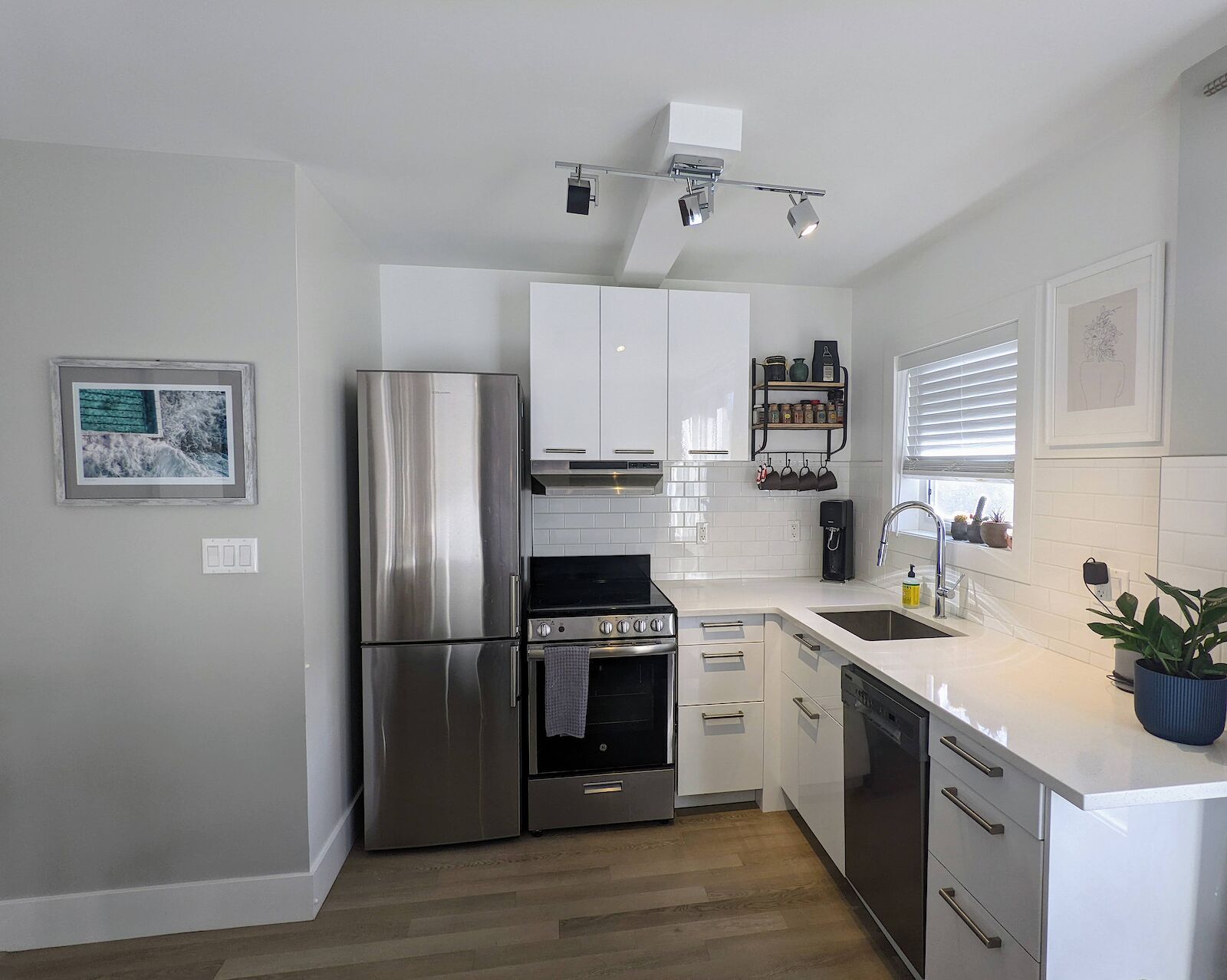 Calgary 1 bedroom Condo Unit for rent. Property photo: 514346-1