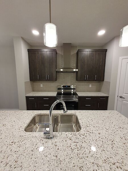 Calgary 3 + Den bedrooms House for rent. Property photo: 514985-3