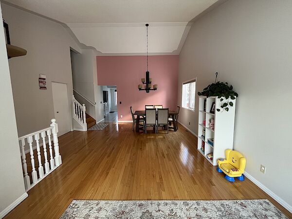 Calgary 3 + Den bedrooms House for rent. Property photo: 516578-3