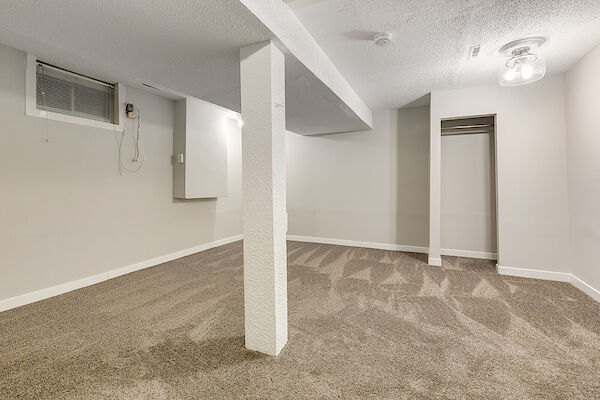 Calgary studio Basement for rent. Property photo: 516797-3