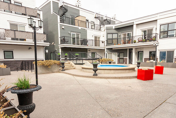 Oversized 1 Bedroom, Large Den Apartment With Underground Parking