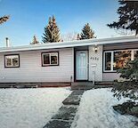 3 plus 2 bedrooms full house with double detach garage in desirable area Varsity