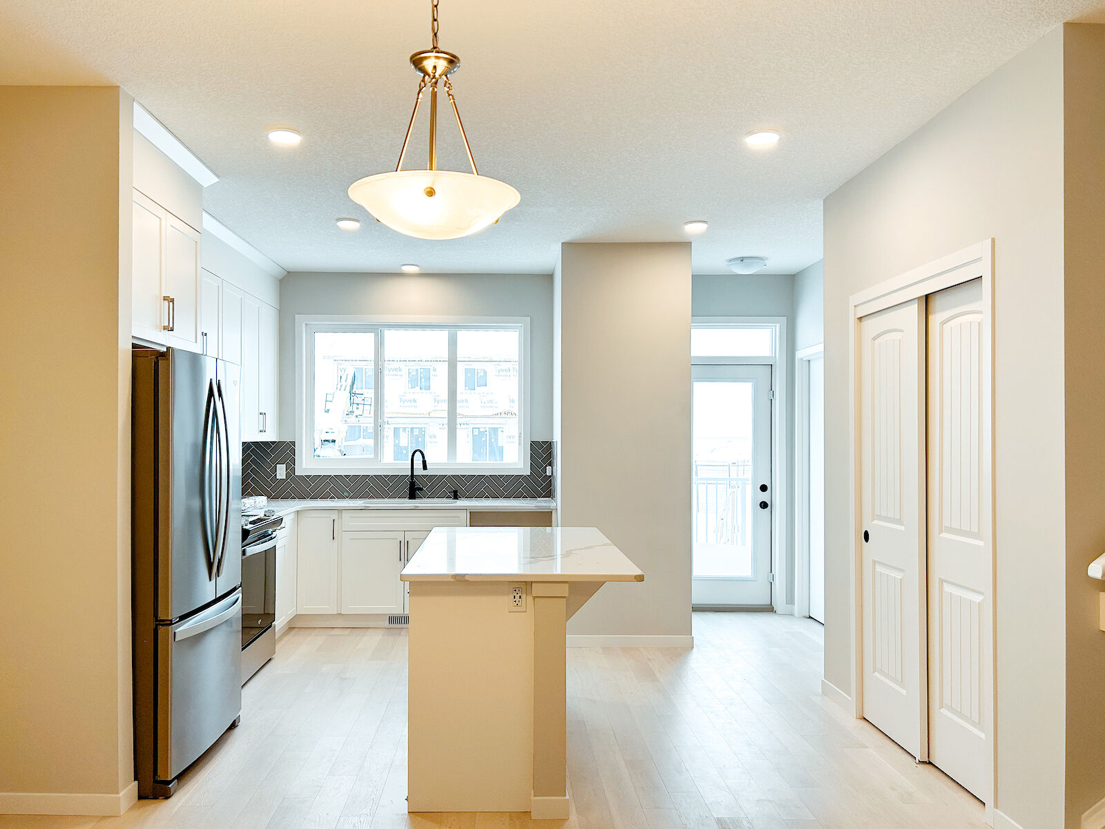 Calgary 3 + Den bedrooms House for rent. Property photo: 518030-1