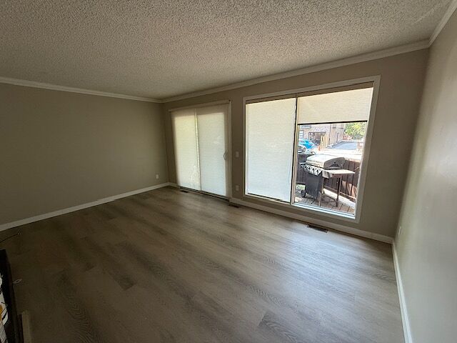 Calgary 3 bedrooms Townhouse for rent. Property photo: 51923-1