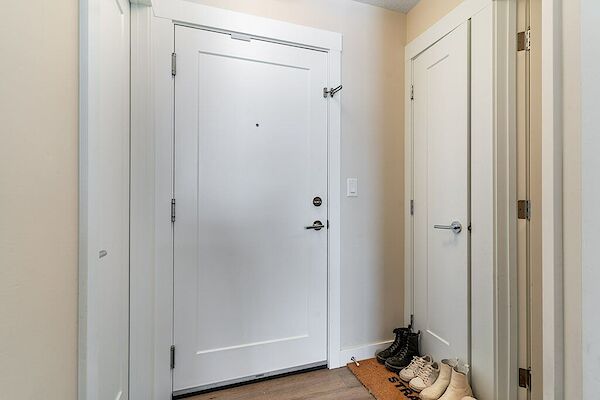 Calgary 2 bedrooms Condo Unit for rent. Property photo: 519412-3